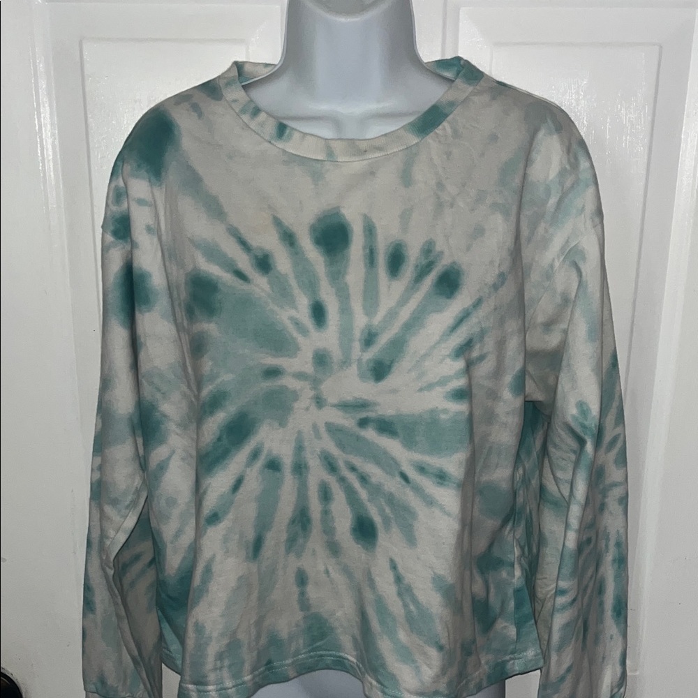 Tie-Dye Long Sleeve Top in Seafoam Green and Teal
